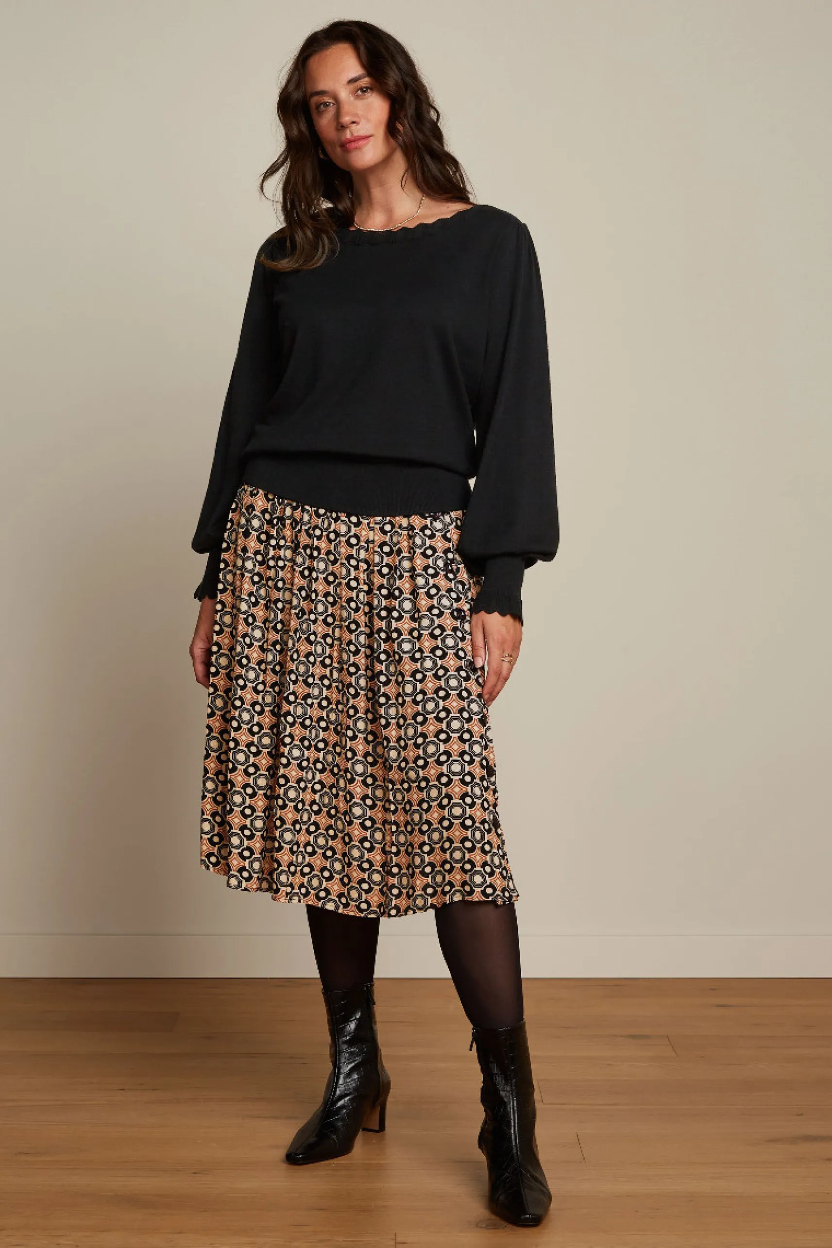 Arianna Pleat Skirt Ozzy