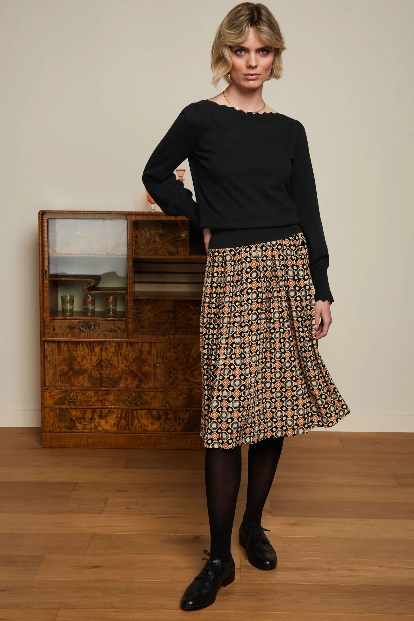 Arianna Pleat Skirt Ozzy